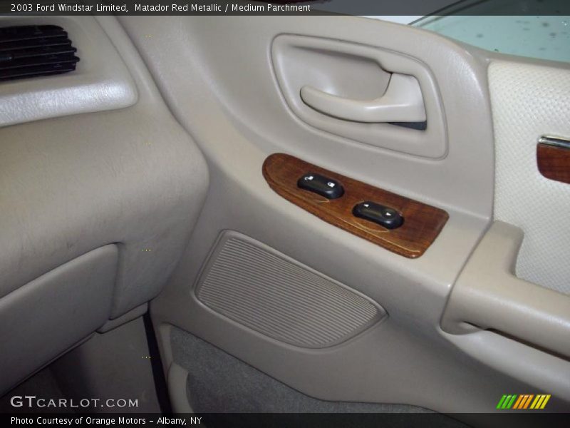 Matador Red Metallic / Medium Parchment 2003 Ford Windstar Limited