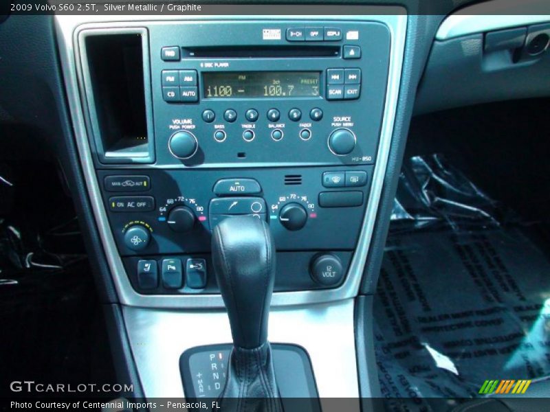 Silver Metallic / Graphite 2009 Volvo S60 2.5T