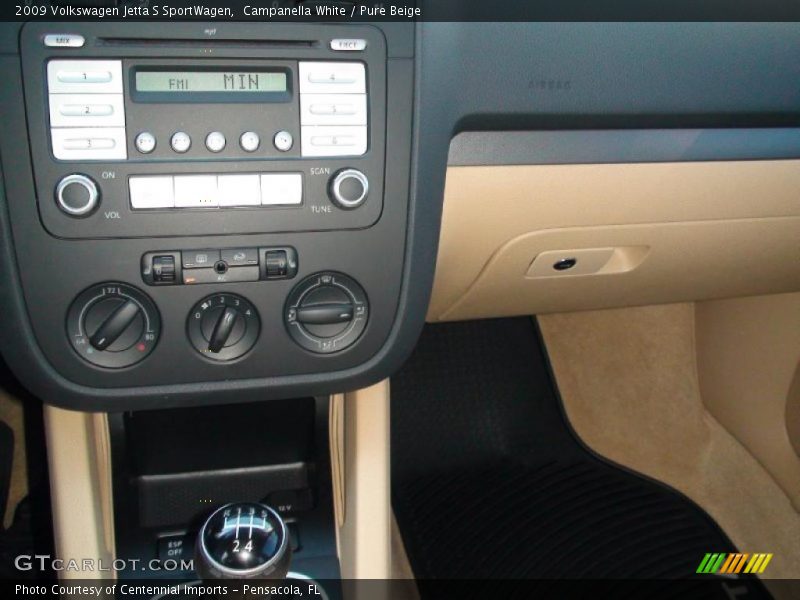 Campanella White / Pure Beige 2009 Volkswagen Jetta S SportWagen