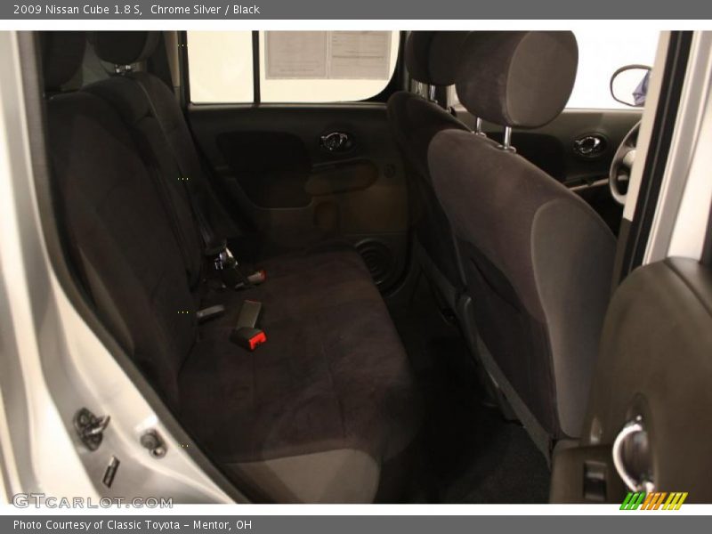 Chrome Silver / Black 2009 Nissan Cube 1.8 S