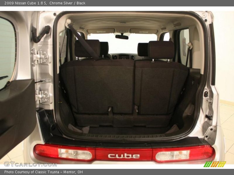 Chrome Silver / Black 2009 Nissan Cube 1.8 S