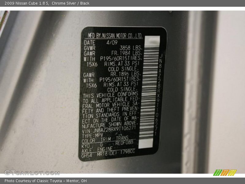 Chrome Silver / Black 2009 Nissan Cube 1.8 S