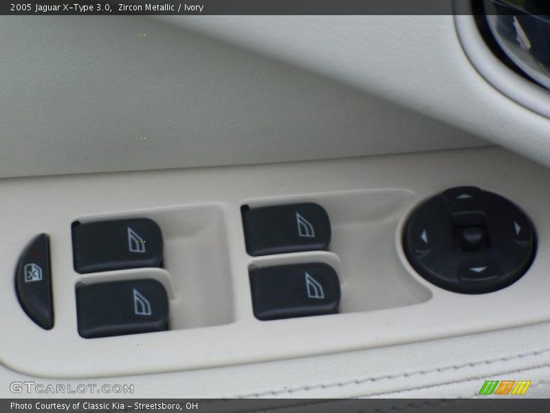 Zircon Metallic / Ivory 2005 Jaguar X-Type 3.0