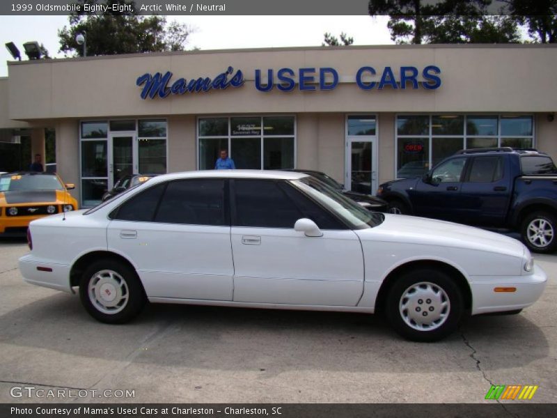 Arctic White / Neutral 1999 Oldsmobile Eighty-Eight