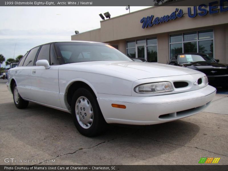 Arctic White / Neutral 1999 Oldsmobile Eighty-Eight