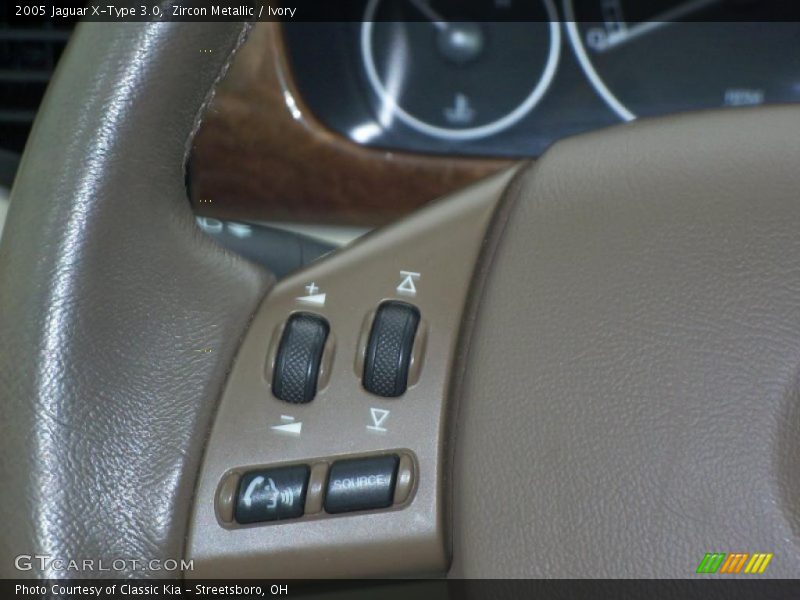 Zircon Metallic / Ivory 2005 Jaguar X-Type 3.0