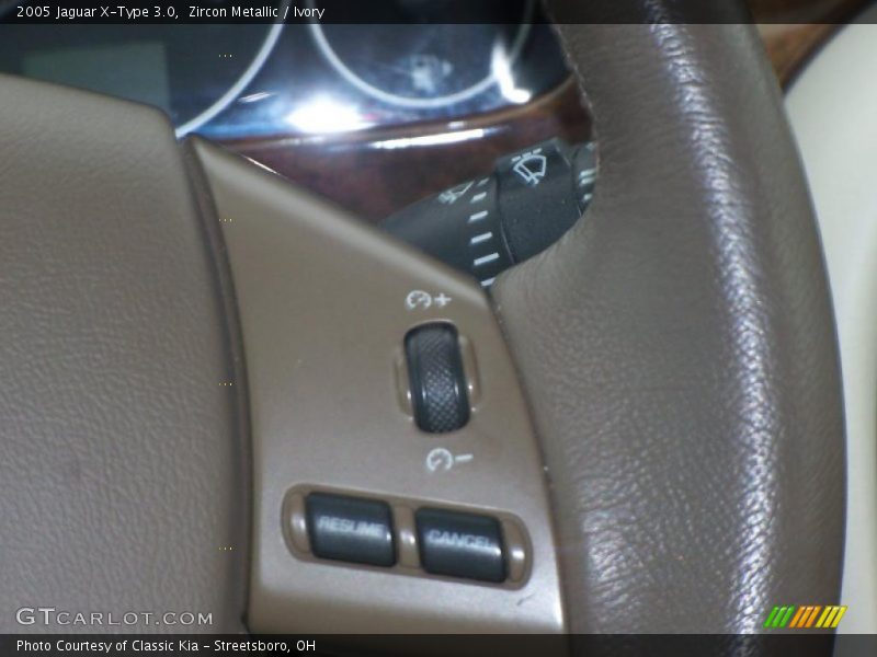 Zircon Metallic / Ivory 2005 Jaguar X-Type 3.0