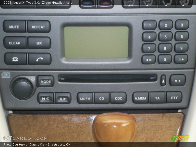 Zircon Metallic / Ivory 2005 Jaguar X-Type 3.0