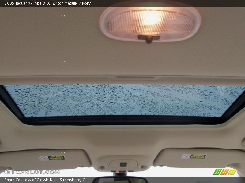 Zircon Metallic / Ivory 2005 Jaguar X-Type 3.0