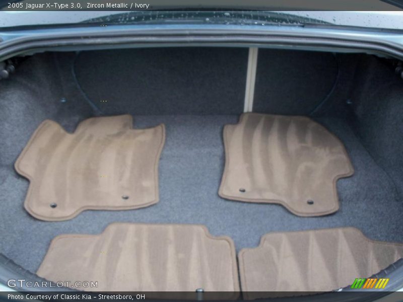 Zircon Metallic / Ivory 2005 Jaguar X-Type 3.0