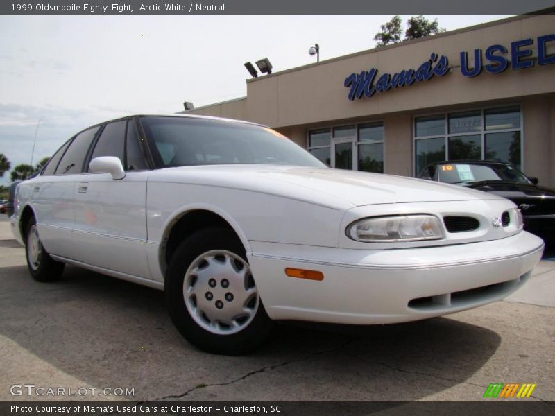 Arctic White / Neutral 1999 Oldsmobile Eighty-Eight