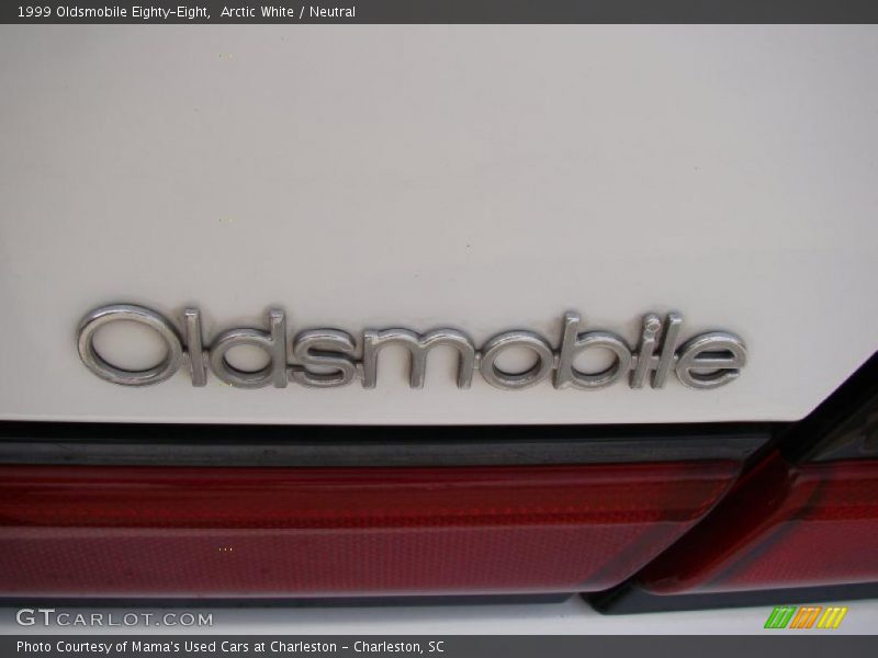 Arctic White / Neutral 1999 Oldsmobile Eighty-Eight