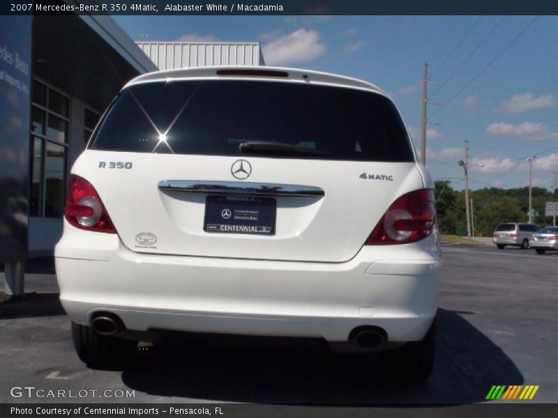 Alabaster White / Macadamia 2007 Mercedes-Benz R 350 4Matic