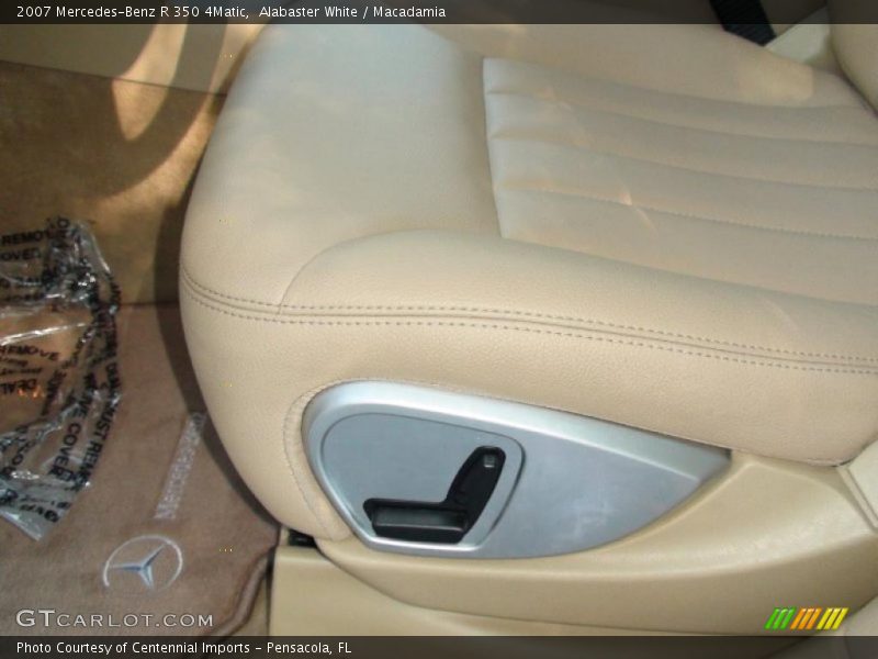 Alabaster White / Macadamia 2007 Mercedes-Benz R 350 4Matic