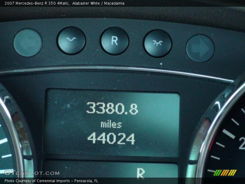 Alabaster White / Macadamia 2007 Mercedes-Benz R 350 4Matic