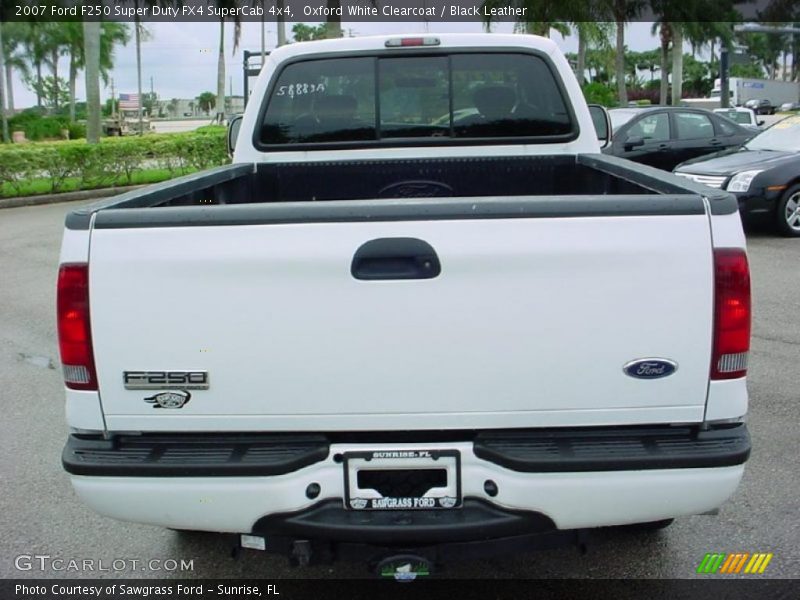 Oxford White Clearcoat / Black Leather 2007 Ford F250 Super Duty FX4 SuperCab 4x4