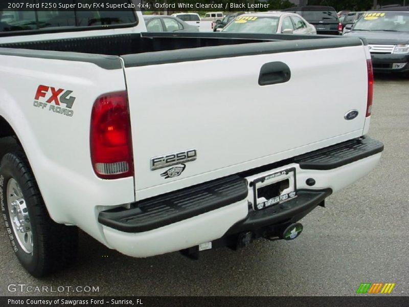 Oxford White Clearcoat / Black Leather 2007 Ford F250 Super Duty FX4 SuperCab 4x4
