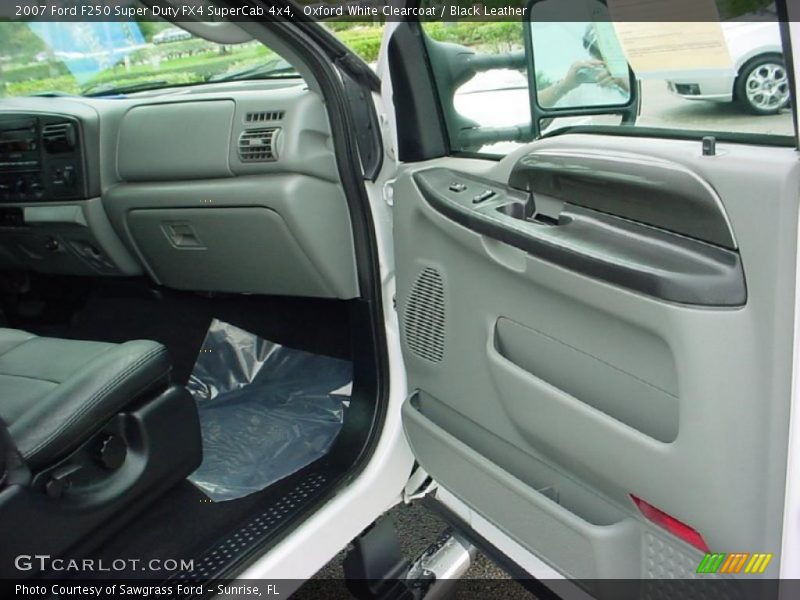 Oxford White Clearcoat / Black Leather 2007 Ford F250 Super Duty FX4 SuperCab 4x4