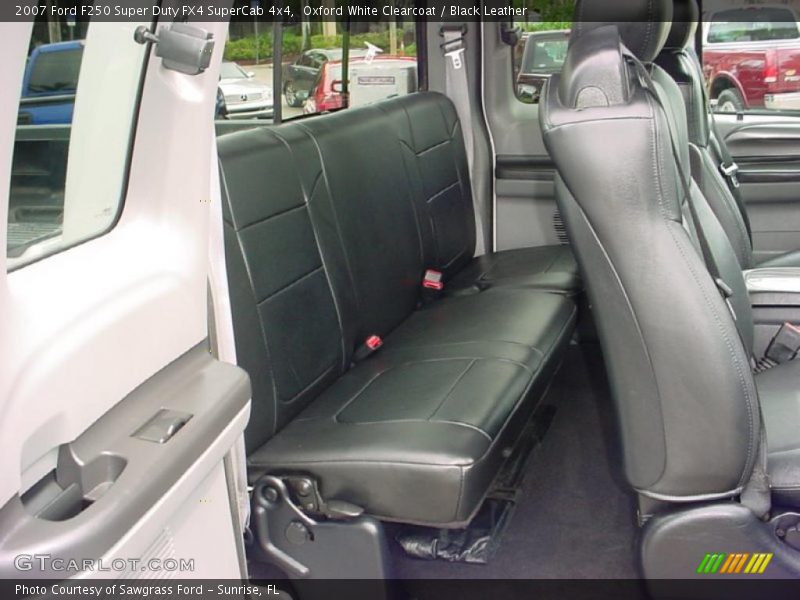 Oxford White Clearcoat / Black Leather 2007 Ford F250 Super Duty FX4 SuperCab 4x4