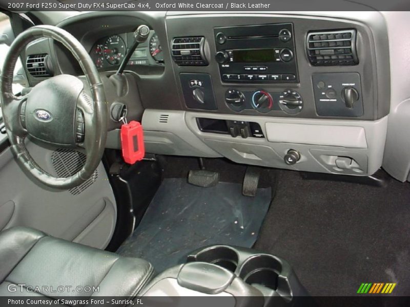 Oxford White Clearcoat / Black Leather 2007 Ford F250 Super Duty FX4 SuperCab 4x4