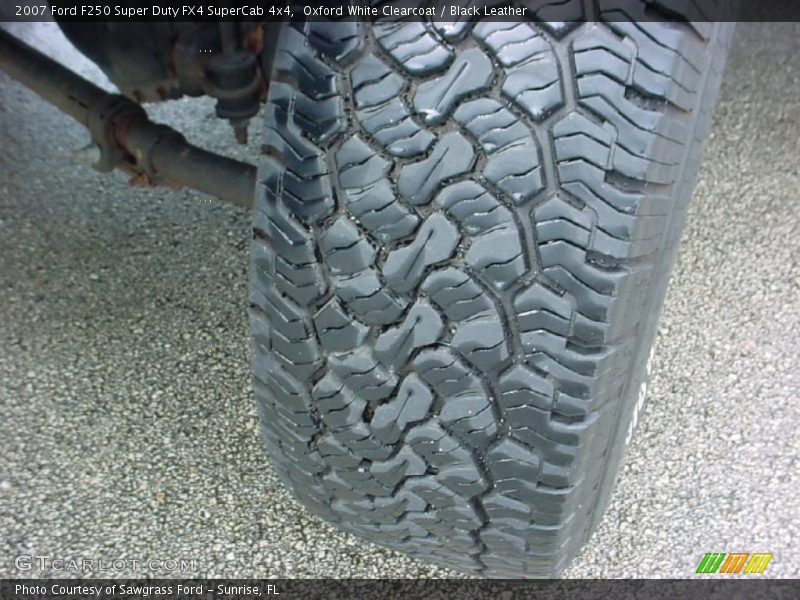 Oxford White Clearcoat / Black Leather 2007 Ford F250 Super Duty FX4 SuperCab 4x4