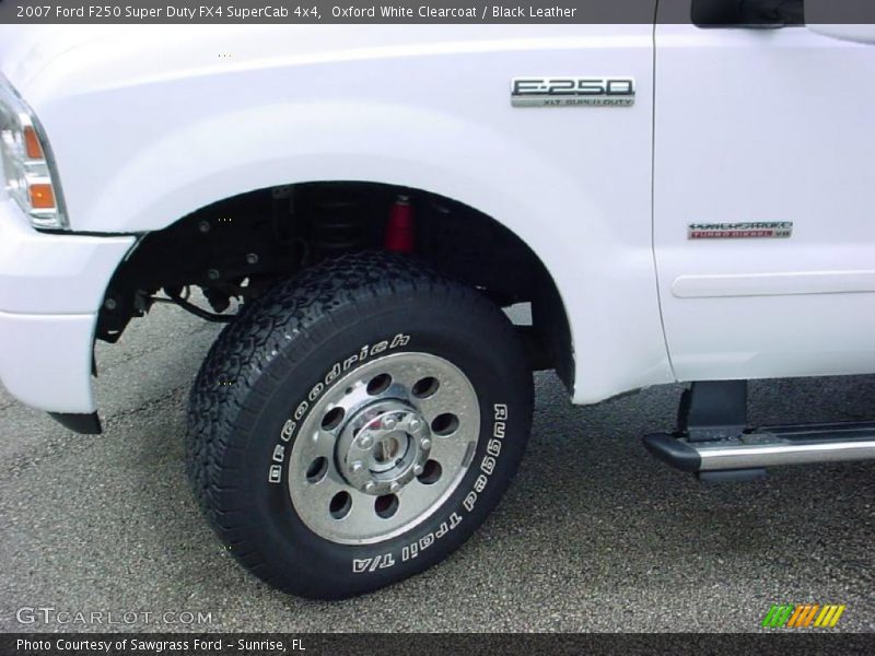 Oxford White Clearcoat / Black Leather 2007 Ford F250 Super Duty FX4 SuperCab 4x4