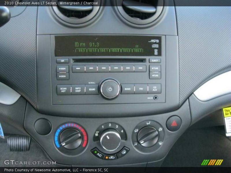 Wintergreen / Charcoal 2010 Chevrolet Aveo LT Sedan