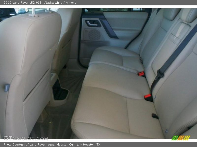 Alaska White / Almond 2010 Land Rover LR2 HSE