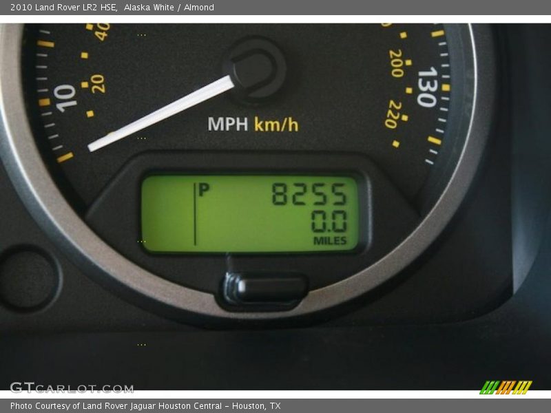 Alaska White / Almond 2010 Land Rover LR2 HSE