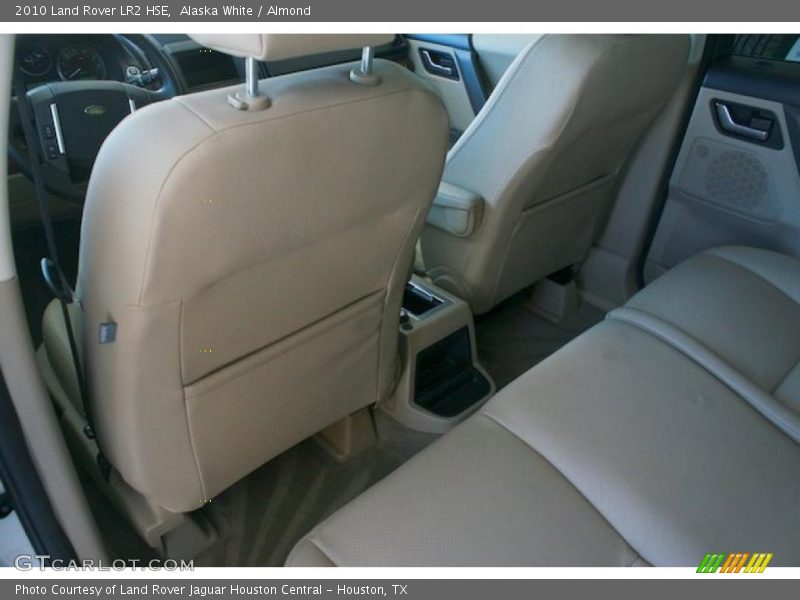 Alaska White / Almond 2010 Land Rover LR2 HSE