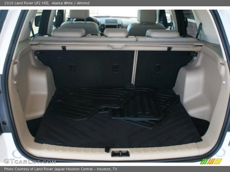 Alaska White / Almond 2010 Land Rover LR2 HSE