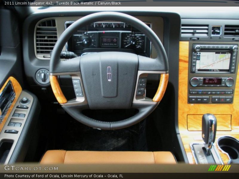 Tuxedo Black Metallic / Canyon/Black 2011 Lincoln Navigator 4x2