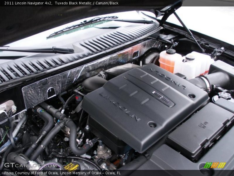 Tuxedo Black Metallic / Canyon/Black 2011 Lincoln Navigator 4x2