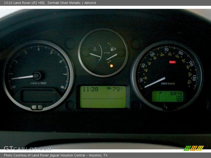 Zermatt Silver Metallic / Almond 2010 Land Rover LR2 HSE