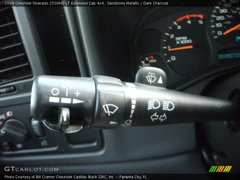 Sandstone Metallic / Dark Charcoal 2004 Chevrolet Silverado 2500HD LT Extended Cab 4x4