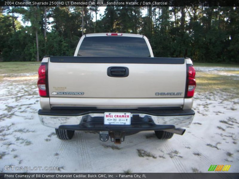 Sandstone Metallic / Dark Charcoal 2004 Chevrolet Silverado 2500HD LT Extended Cab 4x4