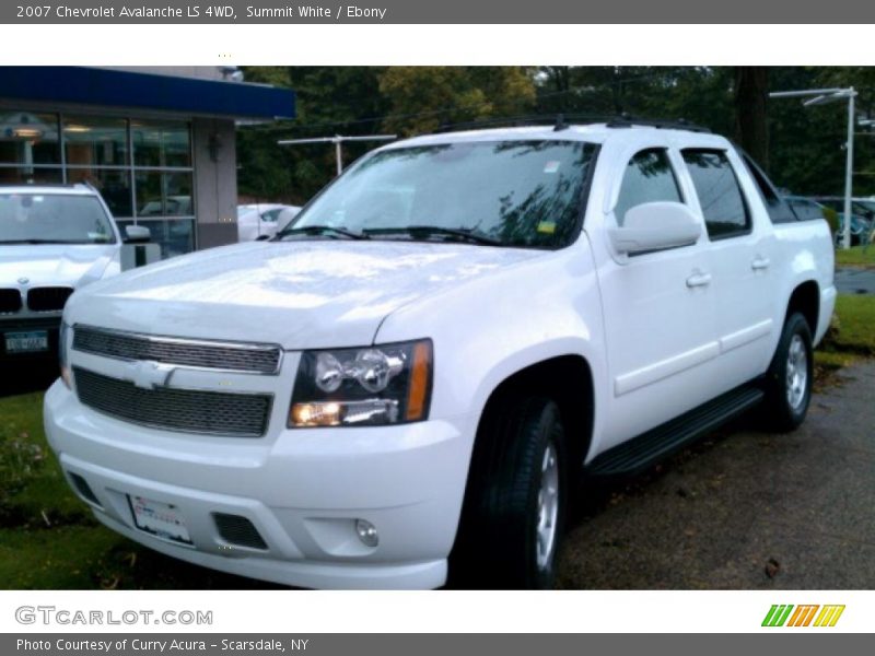 Summit White / Ebony 2007 Chevrolet Avalanche LS 4WD