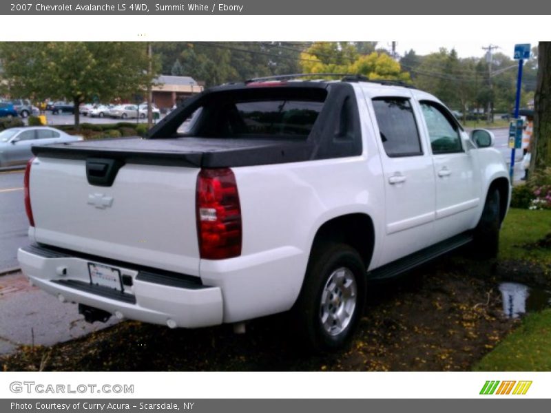 Summit White / Ebony 2007 Chevrolet Avalanche LS 4WD