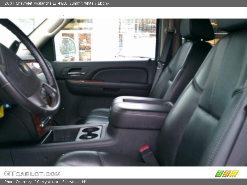 Summit White / Ebony 2007 Chevrolet Avalanche LS 4WD