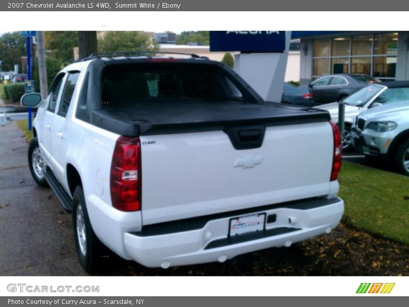 Summit White / Ebony 2007 Chevrolet Avalanche LS 4WD