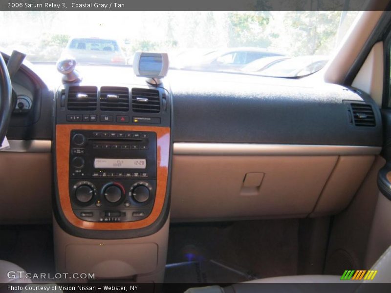 Coastal Gray / Tan 2006 Saturn Relay 3