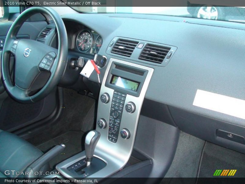 Electric Silver Metallic / Off Black 2010 Volvo C70 T5