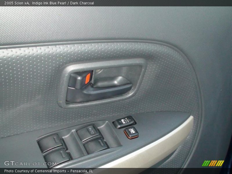 Indigo Ink Blue Pearl / Dark Charcoal 2005 Scion xA