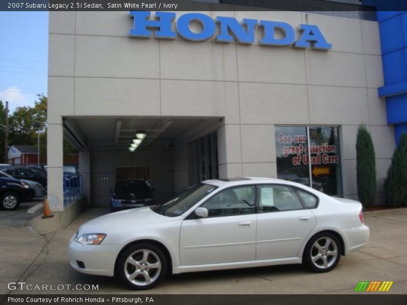 Satin White Pearl / Ivory 2007 Subaru Legacy 2.5i Sedan