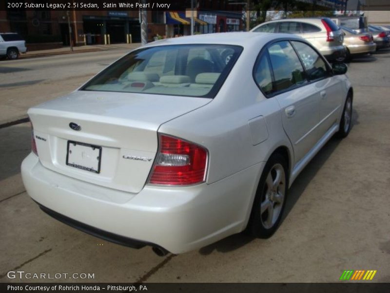 Satin White Pearl / Ivory 2007 Subaru Legacy 2.5i Sedan