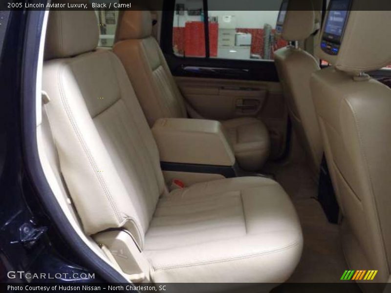 Black / Camel 2005 Lincoln Aviator Luxury