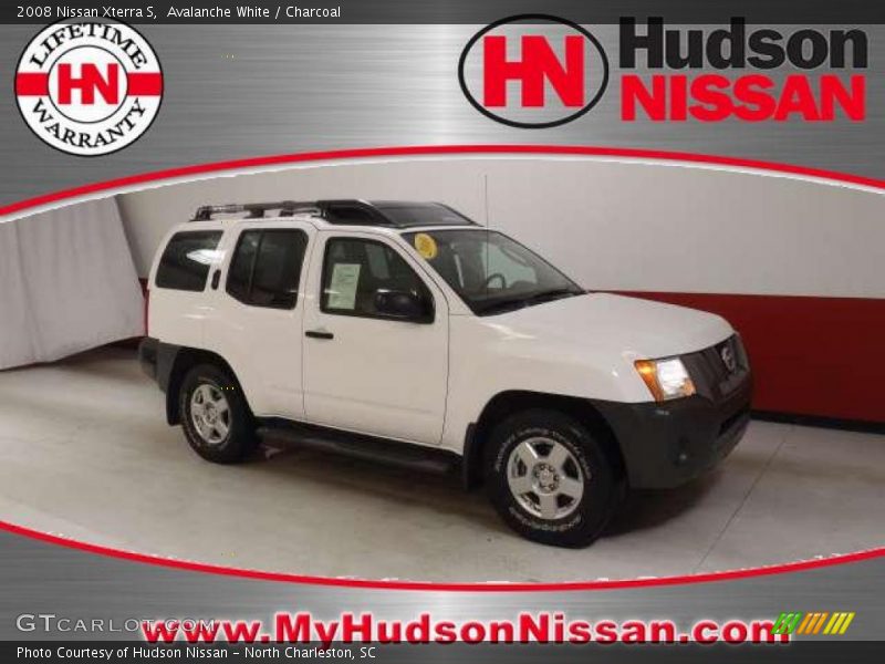 Avalanche White / Charcoal 2008 Nissan Xterra S