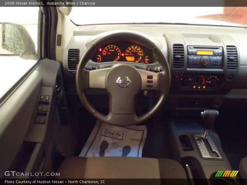 Avalanche White / Charcoal 2008 Nissan Xterra S