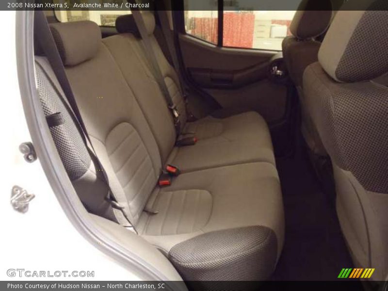 Avalanche White / Charcoal 2008 Nissan Xterra S