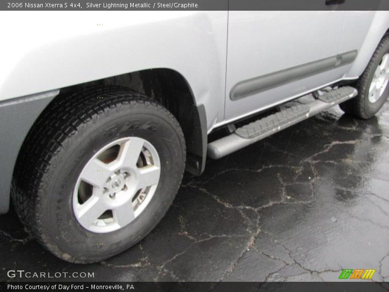 Silver Lightning Metallic / Steel/Graphite 2006 Nissan Xterra S 4x4